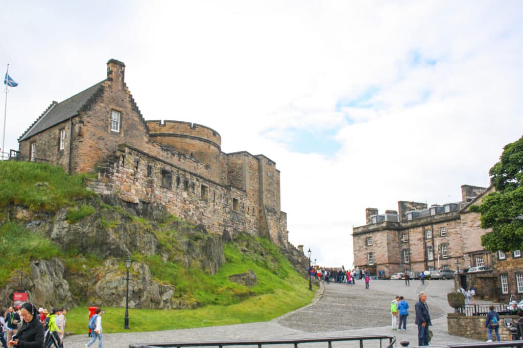 Edinburgh Castle -- Top Things to do in Edinburgh